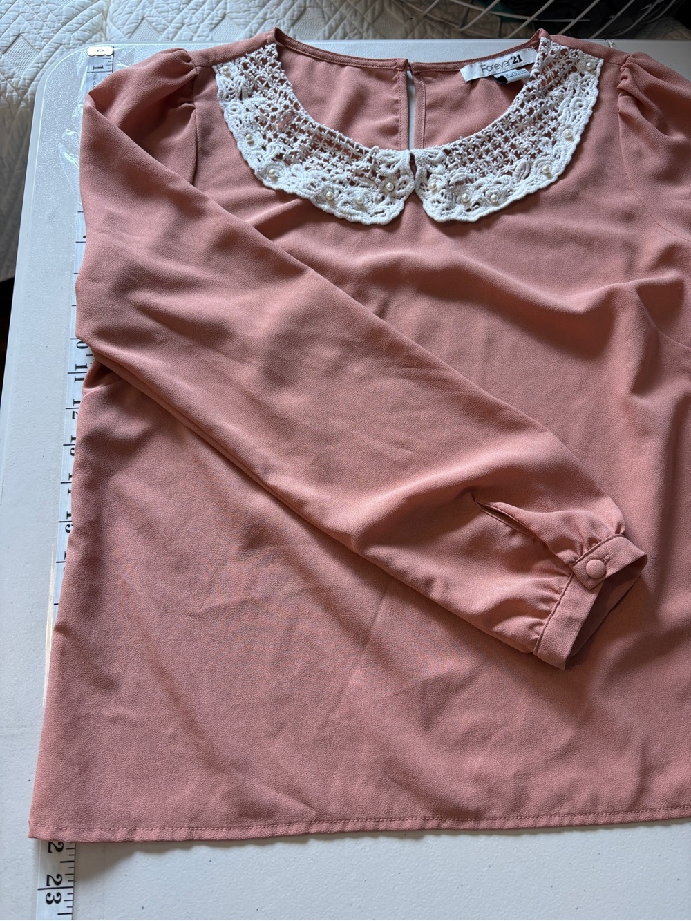 Dusty Rose Long-Sleeve Top Crochet Pearl Collar Size Medium Cottagecore Dainty - Picture 9 of 9